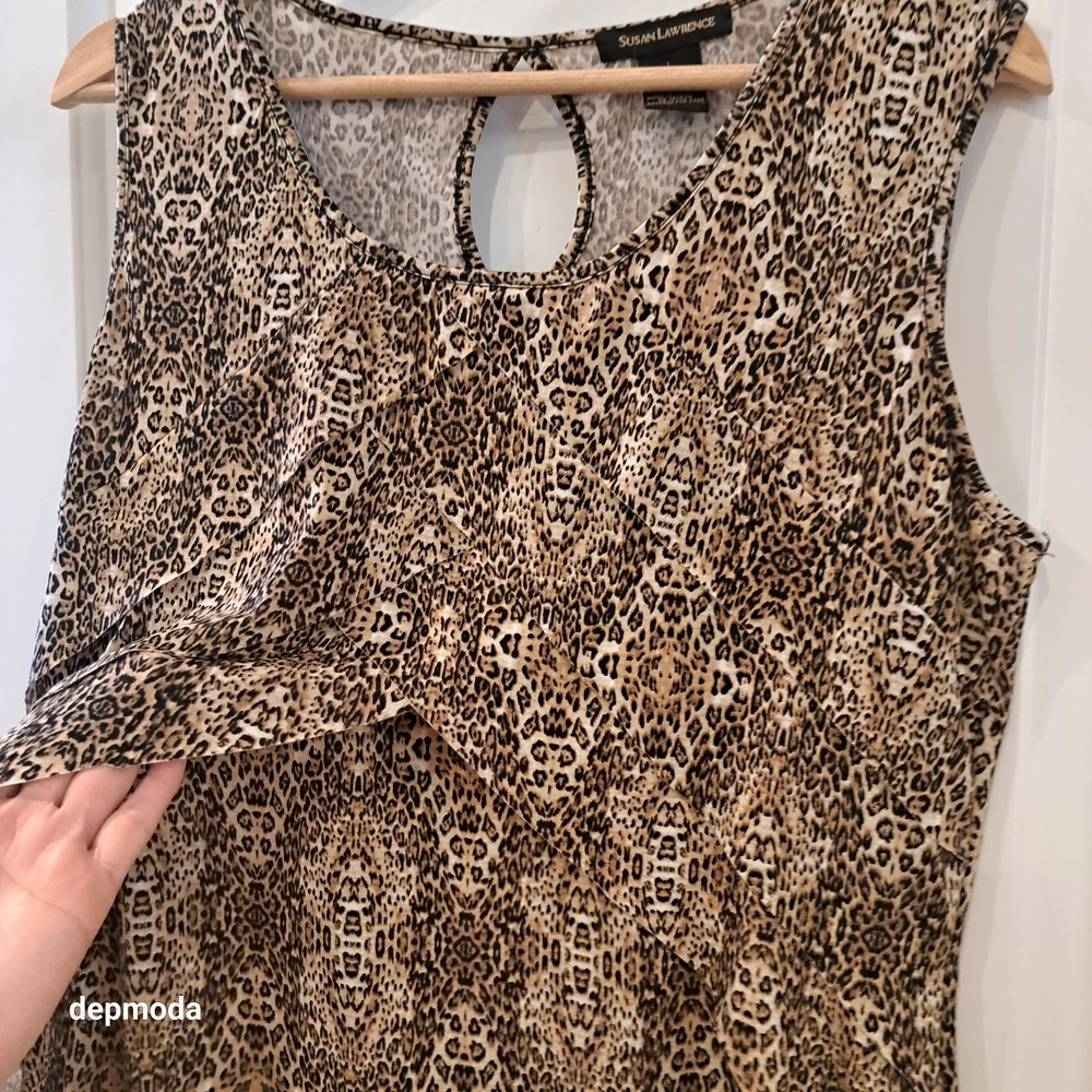 Susan Lawrence sleeveless  Brown Patterned Blouse size L